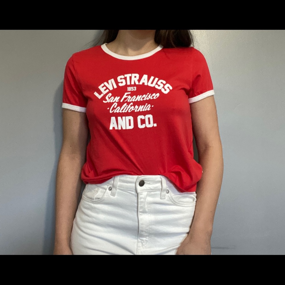 Women’s Levi’s T-shirt